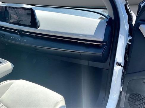 Certified 2023 Nissan Ariya FWD image 26