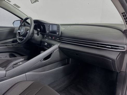 Used 2021 Hyundai Elantra SEL w/ Cargo Package image 26