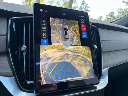New 2026 Volvo XC90 B6 Plus w/ Protection Package Premier AWD/4WD image 34