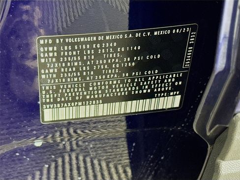 Used 2023 Volkswagen Tiguan SE FWD image 32