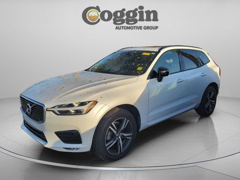 Used 2020 Volvo XC60 T5 R-Design image 3