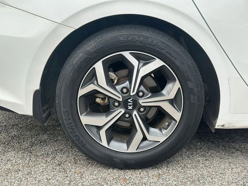 Used 2021 Kia Forte LXS w/ Paint Protection Package image 20