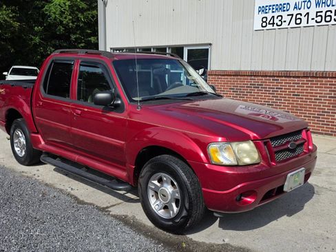 Used 2004 Ford Explorer Sport Trac XLT image 2