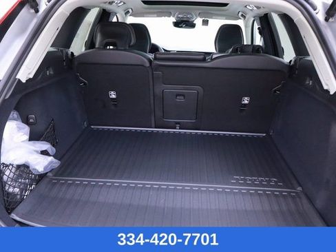 New 2025 Volvo XC60 T8 Core w/ Protection Package Premier AWD/4WD image 27