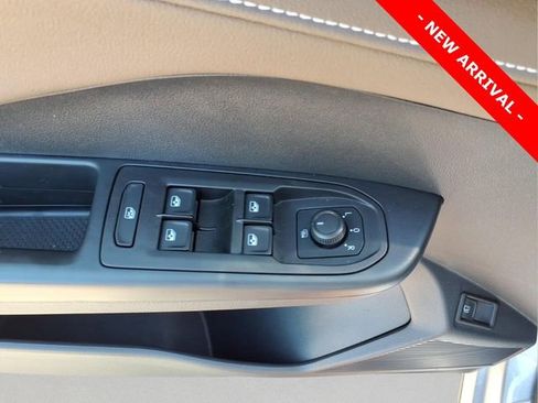 Used 2023 Volkswagen Taos SEL AWD/4WD image 19