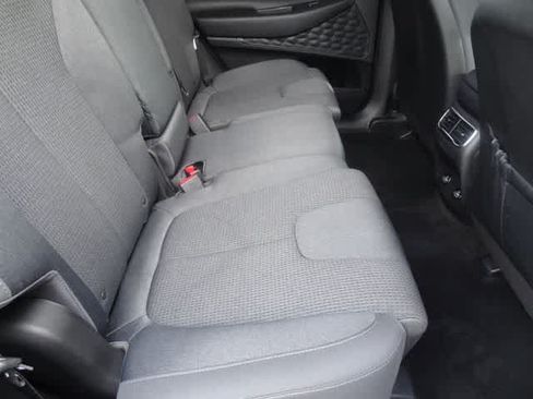 Used 2023 Hyundai Santa Fe SEL FWD image 11