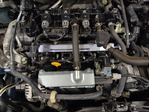 Used 2024 Nissan Versa SV w/ Trunk Package image 30