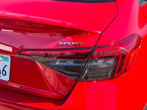 Used 2024 Honda Civic Sport image 8