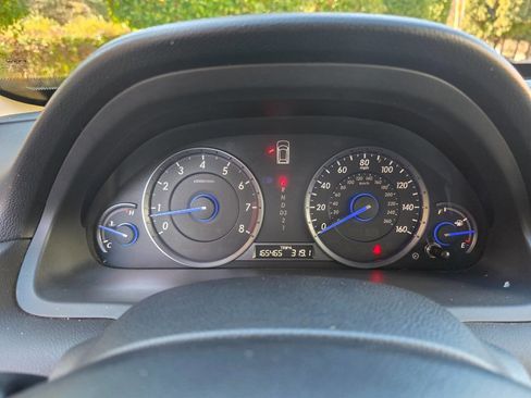 Used 2011 Honda Crosstour EX-L image 16