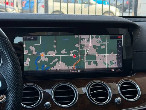 Used 2017 Mercedes-Benz E 300 4MATIC image 14
