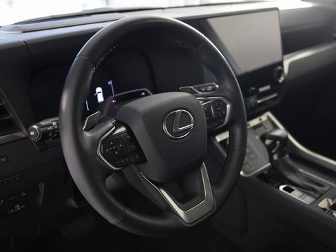 Used 2025 Lexus GX 550 image 22