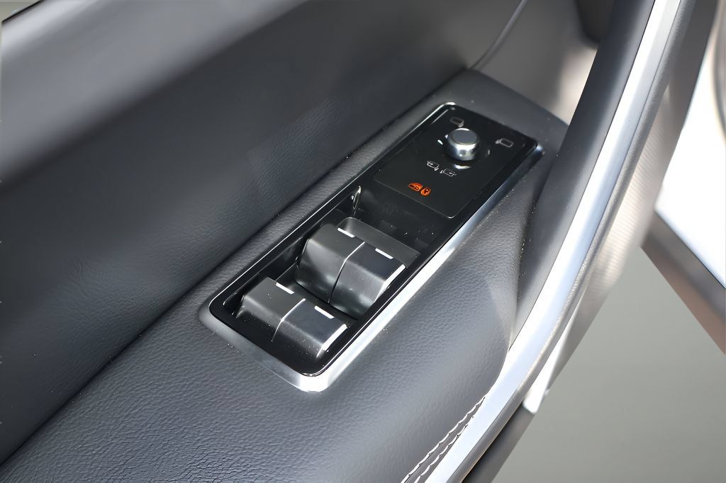 New 2026 Jaguar F-PACE R-Dynamic S AWD/4WD image 11