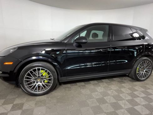 Used 2021 Porsche Cayenne E-Hybrid AWD/4WD image 10