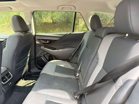 Used 2025 Subaru Outback Onyx Edition AWD/4WD image 6