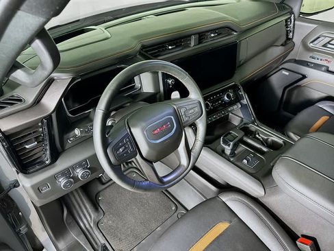 Used 2024 GMC Sierra 1500 AT4 w/ Technology Package AWD/4WD image 2