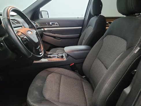 Used 2018 Ford Explorer XLT w/ Equipment Group 201A image 17