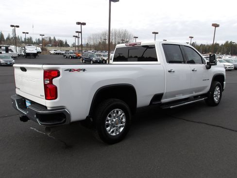 Used 2024 Chevrolet Silverado 3500 LTZ w/ LTZ Convenience Package image 5