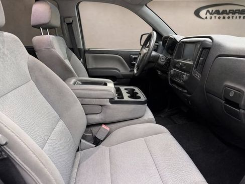 Used 2018 Chevrolet Silverado 1500 Custom w/ Custom Convenience Package RWD image 11