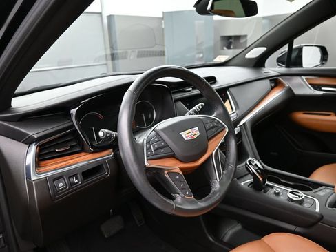Certified 2023 Cadillac XT5 Premium Luxury AWD/4WD image 12