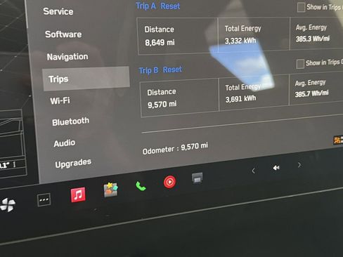 Used 2025 Tesla Cybertruck AWD Crew Cab image 12