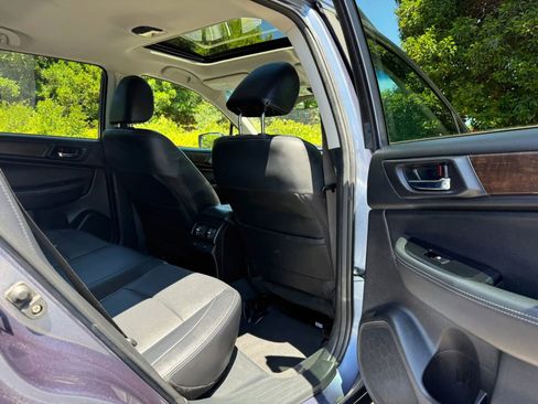 Used 2017 Subaru Outback 3.6R Limited AWD/4WD image 13