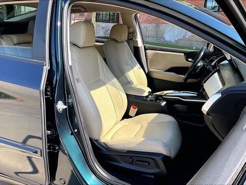Used 2018 Honda Clarity Touring image 10