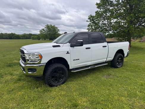 Used 2024 RAM 2500 Big Horn w/ Off Road Package AWD/4WD image 1