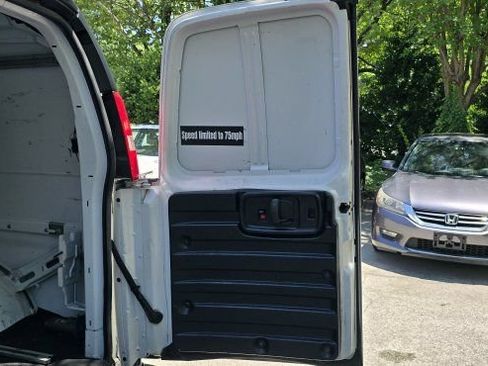 Used 2018 Chevrolet Express 2500 w/ Driver Convenience Package RWD image 22