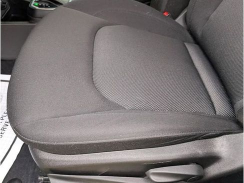 Used 2023 Jeep Renegade Latitude image 22