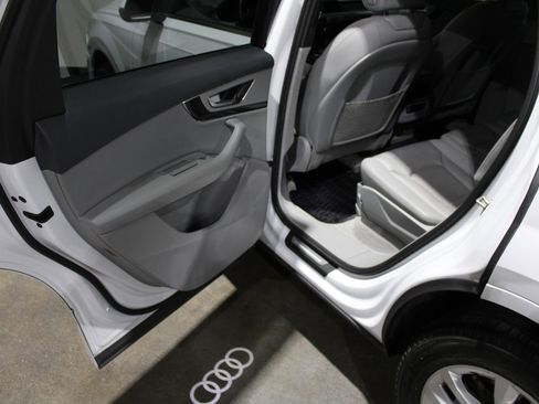 Used 2019 Audi Q7 2.0T Premium w/ Convenience Package image 14