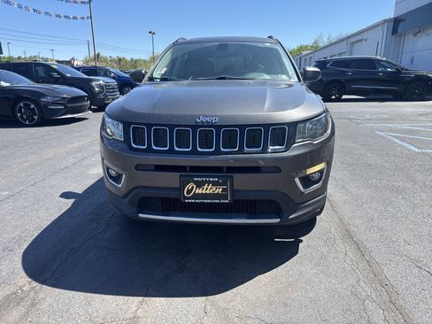 Used 2019 Jeep Compass Limited AWD/4WD image 9