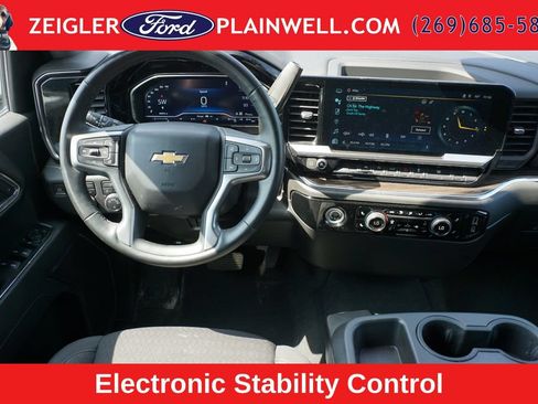 Used 2023 Chevrolet Silverado 1500 LT AWD/4WD image 14