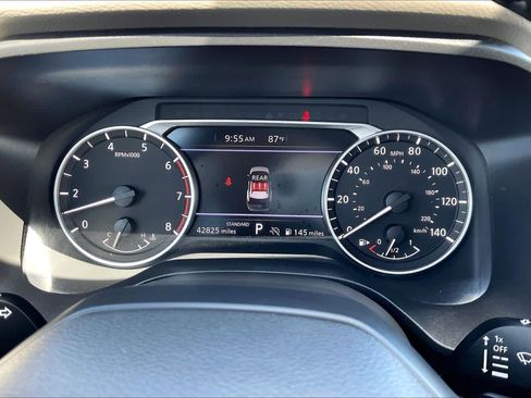 Used 2025 Nissan Rogue SV FWD image 24