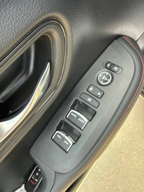 Used 2025 Honda HR-V Sport image 17