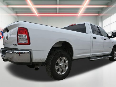 Used 2024 RAM 2500 Big Horn AWD/4WD image 3
