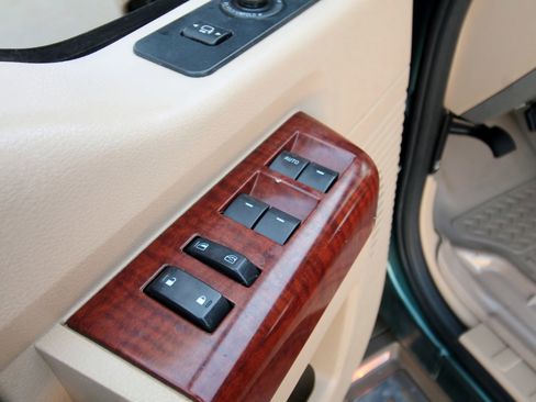 Used 2011 Ford F350 King Ranch w/ FX4 Off Road Pkg image 20