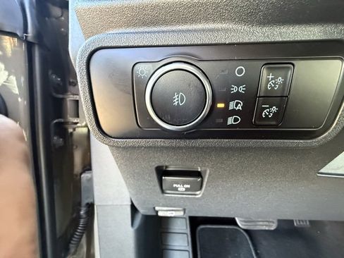 Used 2025 Ford Bronco Outer Banks image 15