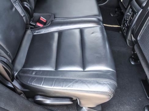 Used 2021 Jeep Grand Cherokee Limited AWD/4WD image 35