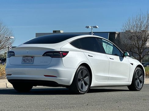Used 2022 Tesla Model 3 Long Range image 4