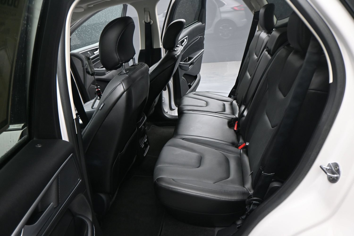 Certified 2018 Ford Edge Titanium w/ Equipment Group 302A FWD image 3
