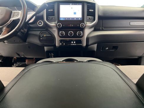 Used 2024 RAM 2500 Big Horn AWD/4WD image 38