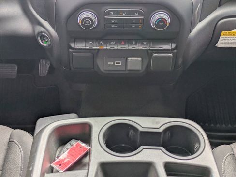 Used 2023 Chevrolet Silverado 1500 Custom image 18