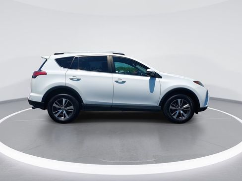 Used 2018 Toyota RAV4 XLE w/ Plus Extra Value Package AWD/4WD image 9