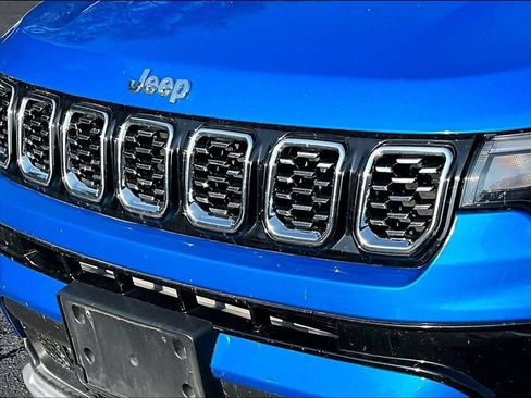 Used 2025 Jeep Compass Limited AWD/4WD image 31