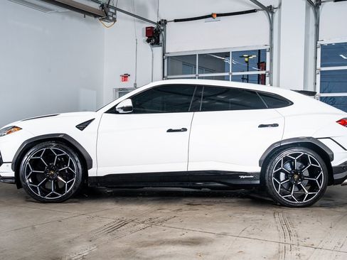 Used 2024 Lamborghini Urus Performante image 8