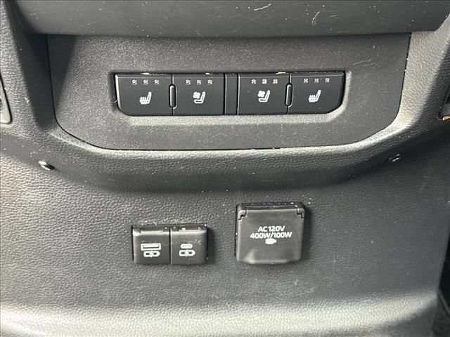 Used 2023 Toyota Tundra Platinum AWD/4WD image 17