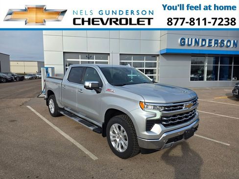 Used 2022 Chevrolet Silverado 1500 LTZ image 2