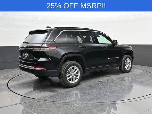 New 2025 Jeep Grand Cherokee Laredo X w/ Luxury Tech Group I AWD/4WD image 6