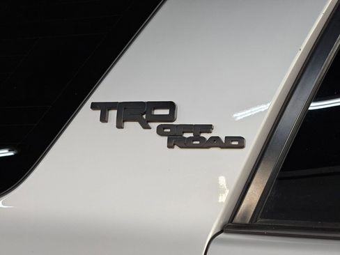 Used 2021 Toyota 4Runner TRD Off-Road Premium w/ Moonroof Package AWD/4WD image 37