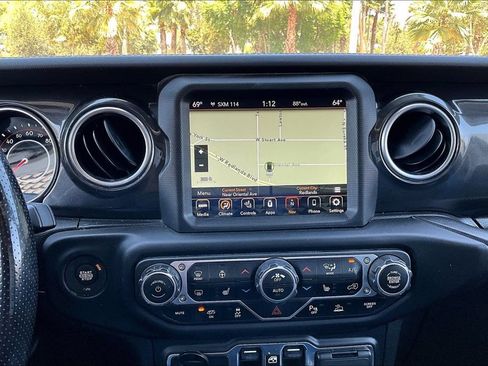 Certified 2021 Jeep Wrangler Unlimited Rubicon w/ Trailer Tow Package AWD/4WD image 32